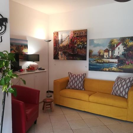 Villetta Su Canale Navigabile Furnari Exterior foto