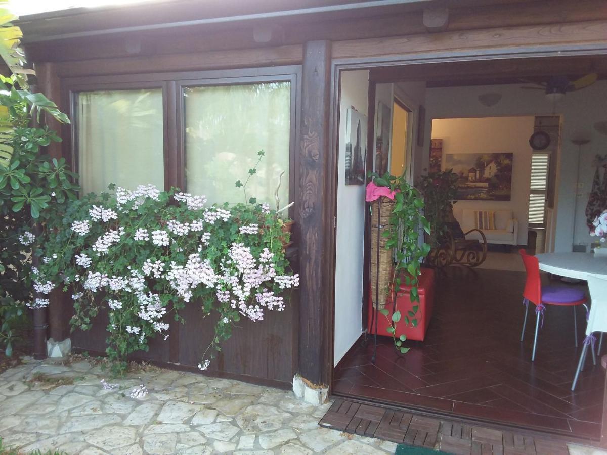 Villetta Su Canale Navigabile Furnari Exterior foto
