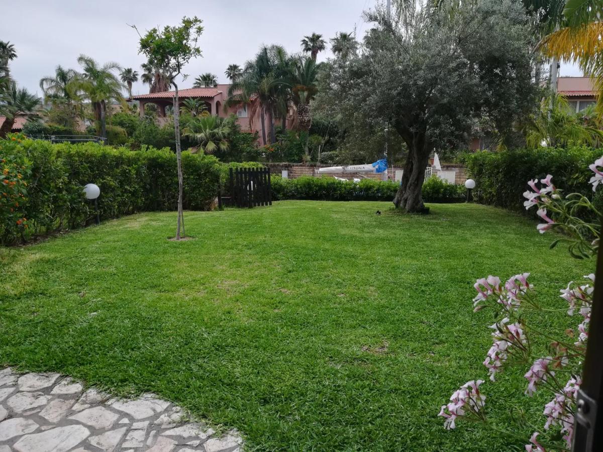 Villetta Su Canale Navigabile Furnari Exterior foto